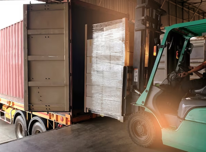 Dinamik Lojistik Çözümleri: Lojistürk Taşımacılık ile Güvenli ve Hızlı Teslimatlar